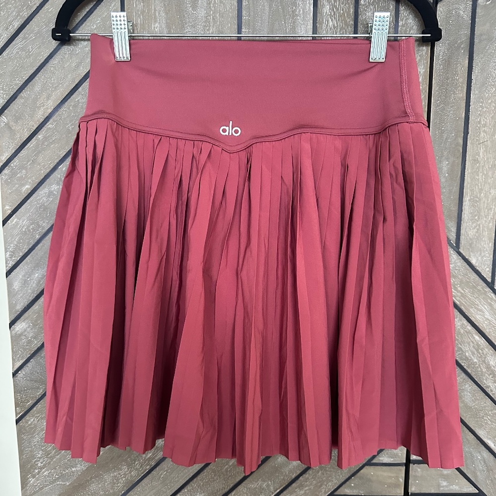 ALO Yoga Pleated Mini Skirt in Dusty Rose - Picture 6 of 7
